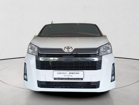 2024-Toyota-Quantum-28-GL-11-seat_0