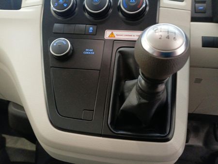 2024-Toyota-Quantum-28-GL-11-seat_16