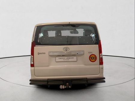 2024-Toyota-Quantum-28-GL-11-seat_4