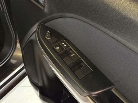 2022-Toyota-Starlet-14-XS-Auto_22