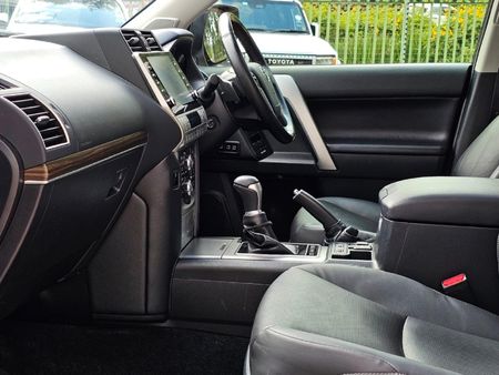 2024-Toyota-Land-Cruiser-Prado-28-GD-VX-L-Auto_13