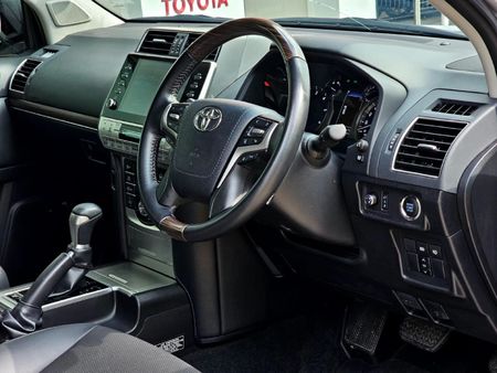 2024-Toyota-Land-Cruiser-Prado-28-GD-VX-L-Auto_15