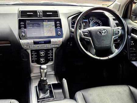 2024-Toyota-Land-Cruiser-Prado-28-GD-VX-L-Auto_17