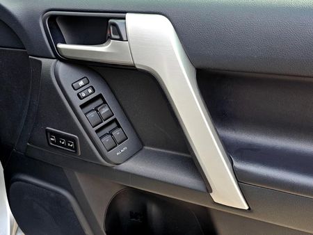 2024-Toyota-Land-Cruiser-Prado-28-GD-VX-L-Auto_18
