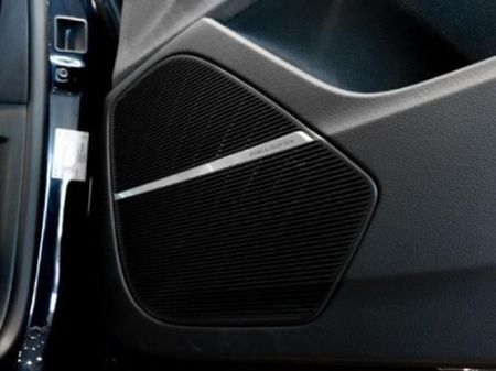 2025-Audi-Q8-45-TDI-quattro-Auto-Black-Edition_13