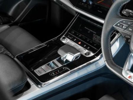 2025-Audi-Q8-45-TDI-quattro-Auto-Black-Edition_16