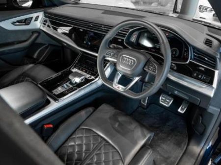 2025-Audi-Q8-45-TDI-quattro-Auto-Black-Edition_17