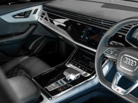 2025-Audi-Q8-45-TDI-quattro-Auto-Black-Edition_18