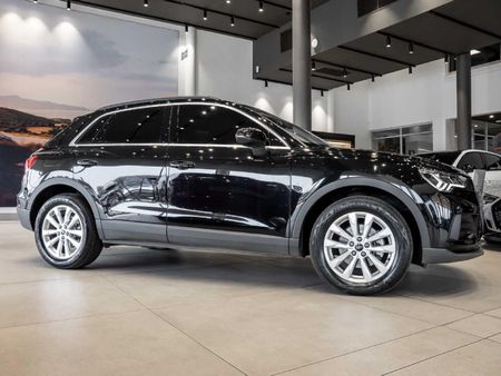 2025-Audi-Q3-35TFSI-Urban-Edition_9