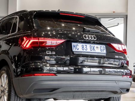 2025-Audi-Q3-35TFSI-Urban-Edition_15
