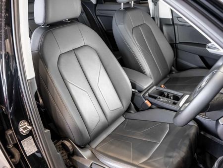 2025-Audi-Q3-35TFSI-Urban-Edition_16