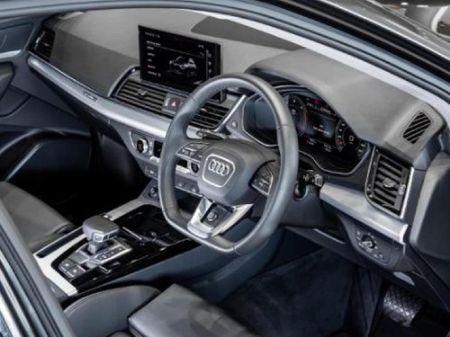 2024-Audi-Q5-Sportback-quattro-Black-Edition-40-TDI_13