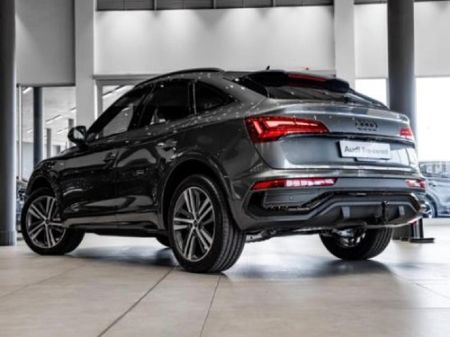 2024-Audi-Q5-Sportback-quattro-Black-Edition-40-TDI_15