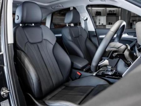 2024-Audi-Q5-Sportback-quattro-Black-Edition-40-TDI_7