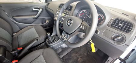 2026-Volkswagen-Polo-Vivo-14-Life_10