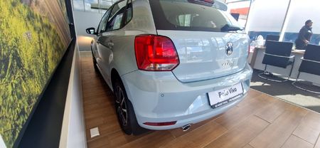 2026-Volkswagen-Polo-Vivo-14-Life_4