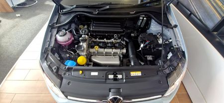2026-Volkswagen-Polo-Vivo-14-Life_8