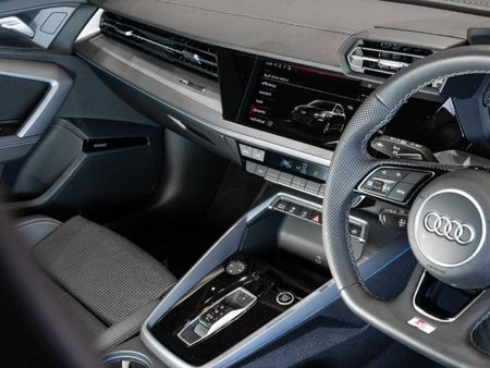 2025-Audi-A3-Sportback-35-TFSI-Black-Edition-Auto_12
