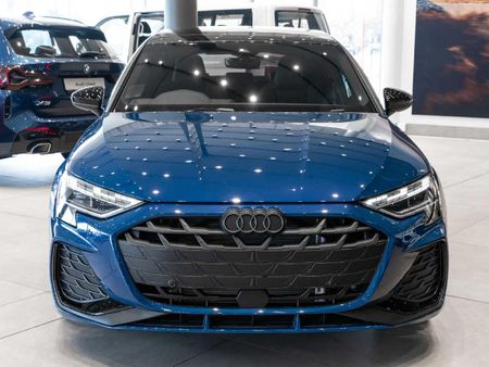 2025-Audi-A3-Sportback-35-TFSI-Black-Edition-Auto_3