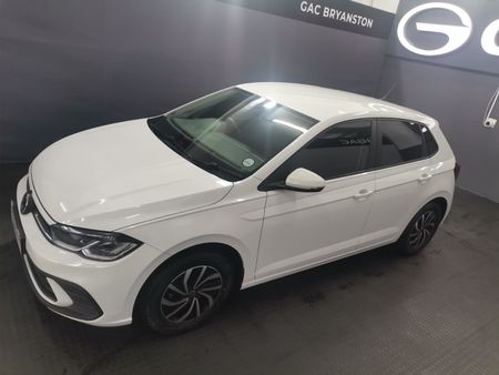 2024-Volkswagen-Polo-10-TSI_3