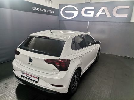 2024-Volkswagen-Polo-10-TSI_5
