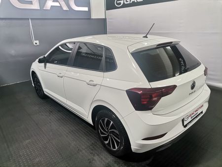 2024-Volkswagen-Polo-10-TSI_7