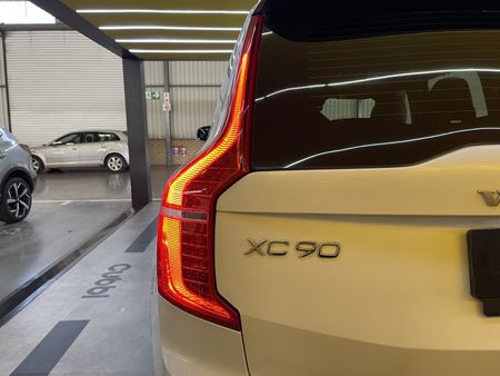 2018-Volvo-XC90-D5-Inscription-AWD_11