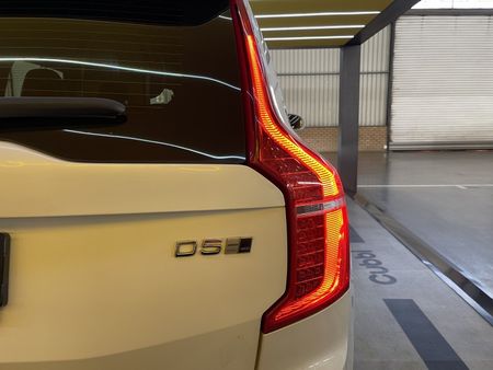 2018-Volvo-XC90-D5-Inscription-AWD_12