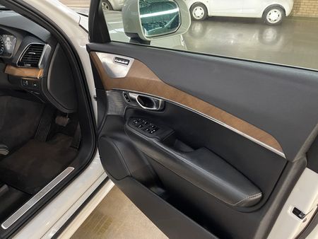 2018-Volvo-XC90-D5-Inscription-AWD_15