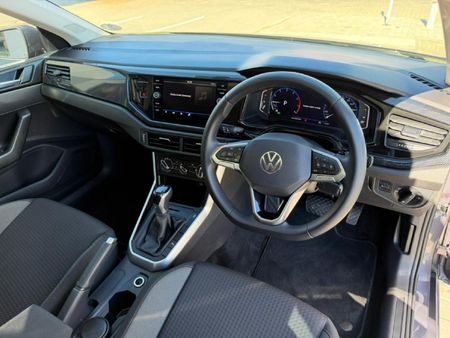 2026-Volkswagen-Polo-10-TSI-Life-Auto-DSG_12