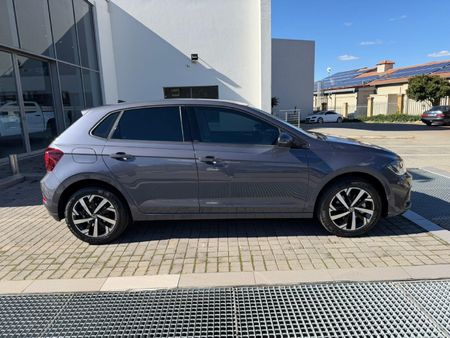 2026-Volkswagen-Polo-10-TSI-Life-Auto-DSG_18