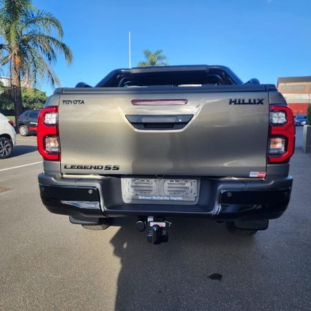 2026-Toyota-Hilux-28-GD-6-RB-Legend-55-Auto-Double-Cab_9