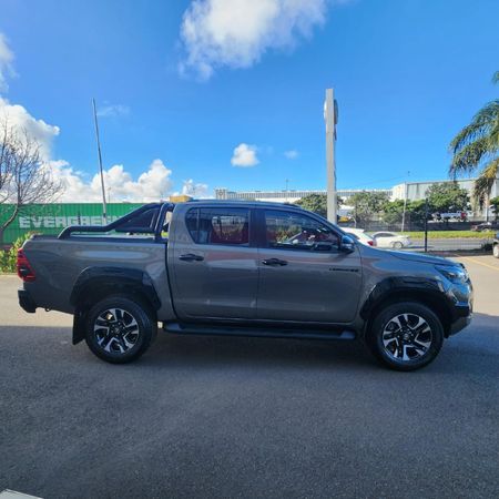 2026-Toyota-Hilux-28-GD-6-RB-Legend-55-Auto-Double-Cab_3