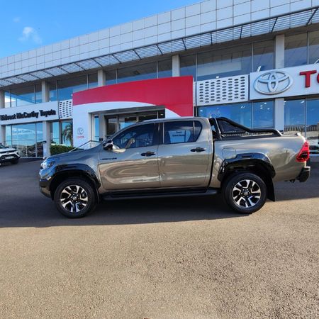 2026-Toyota-Hilux-28-GD-6-RB-Legend-55-Auto-Double-Cab_6