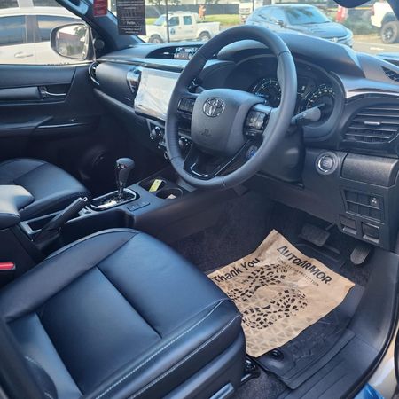 2026-Toyota-Hilux-28-GD-6-RB-Legend-55-Auto-Double-Cab_7