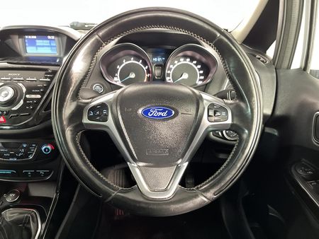 2016-Ford-B-Max-10-EcoBoost-Titanium_12