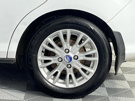 2016-Ford-B-Max-10-EcoBoost-Titanium_6