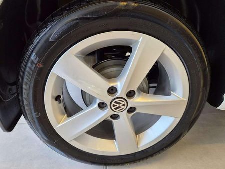 2023-Volkswagen-Polo-Vivo-16-Highline-5-dr_15