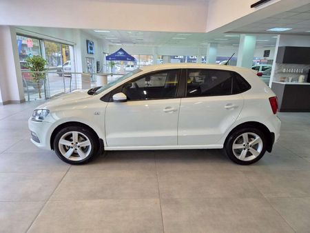 2023-Volkswagen-Polo-Vivo-16-Highline-5-dr_4