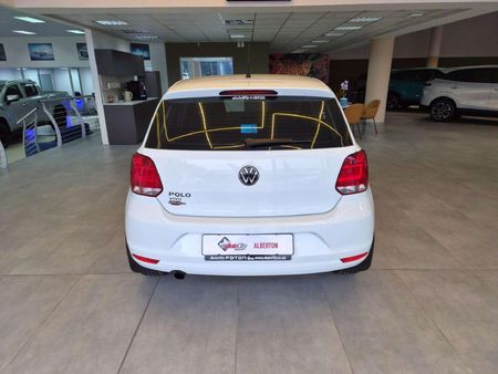 2023-Volkswagen-Polo-Vivo-16-Highline-5-dr_6