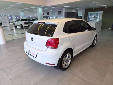 2023-Volkswagen-Polo-Vivo-16-Highline-5-dr_7