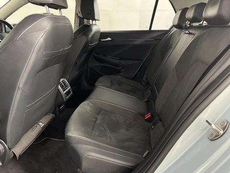 2025-Volkswagen-Golf-14-TSI-Life-Auto-110kw_3