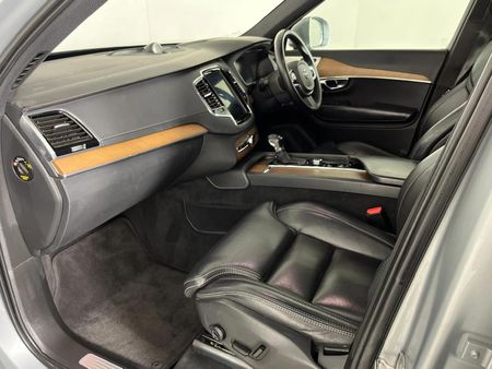 2019-Volvo-XC90-T6-Inscription-AWD_8