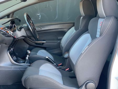 2013-Ford-Fiesta-ST-16-EcoBoost-GDTi_11