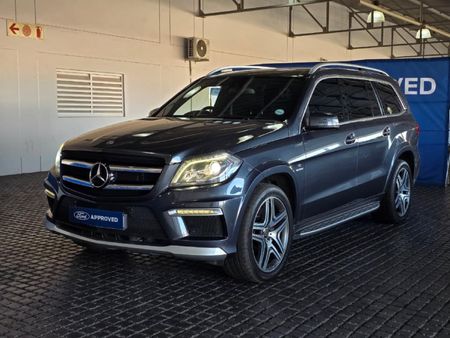 2016-Mercedes-AMG-GL-63-AMG_0