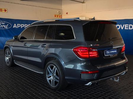 2016-Mercedes-AMG-GL-63-AMG_5