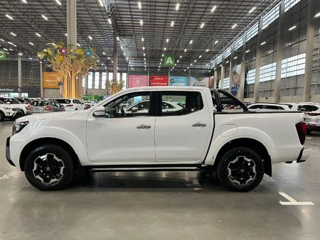 2021-Nissan-Navara-25-DDTi-LE-Plus-Auto-Double-Cab_5