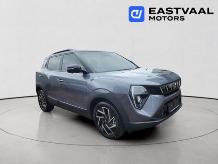 2026-Mahindra-XUV-3XO-12T-AX7L_0