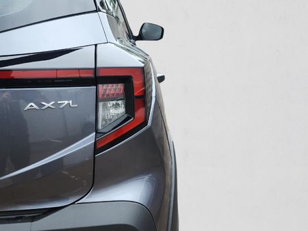 2026-Mahindra-XUV-3XO-12T-AX7L_11