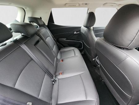 2026-Mahindra-XUV-3XO-12T-AX7L_16